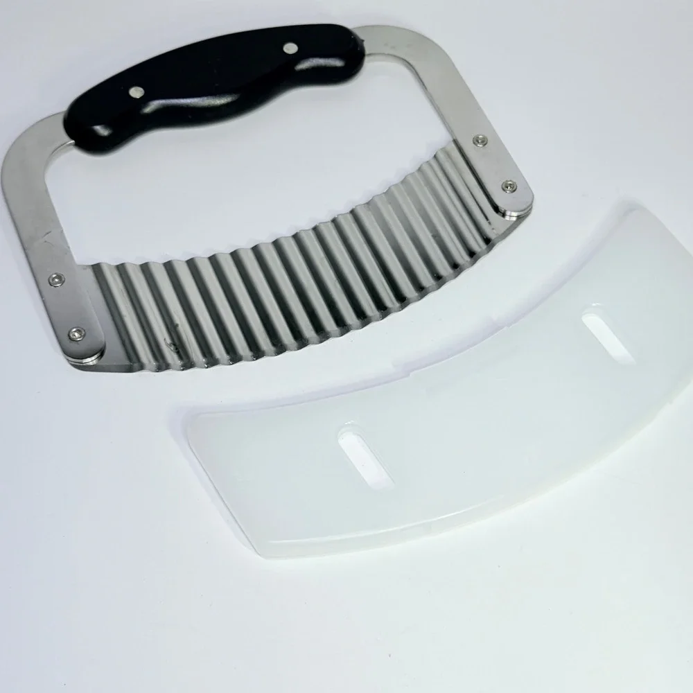 Pampered Chef Crinkle Cutter Stainless Steel Wavy Blade Vegetable Slicer‎ Black